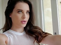 Teen (Kyler Quinn) knows how to handle muscular guy's huge horseshit - Brazzers