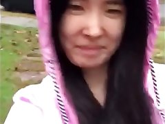 Asian Teen open reveals herself in the rain!
